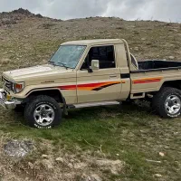 تویوتا ۴/۵ ستون پهن