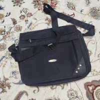 کیف لپتاپ و دانشجویی