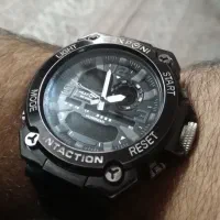 ساعت دو زمانه