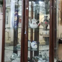 ویترین چوبی ایستاده