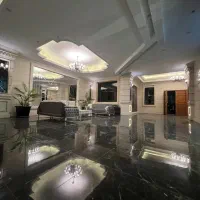 100متر-رستاخیز-کلید-نخورده-لابی-اجتماعات