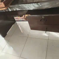 میز تحریر و کامپیوتر