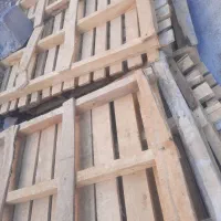 تعدادی پالت چوبی فروشی