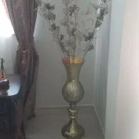 گل همراه گلدان
