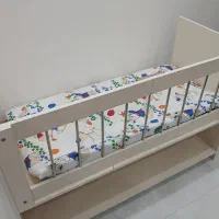 تخت نوزادی کنار مادر|تخت و صندلی بچه|اراک, |دیوار