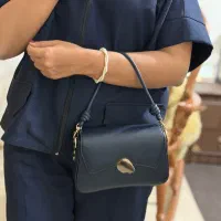 کیف|کیف، کفش، کمربند|کرمان, |دیوار