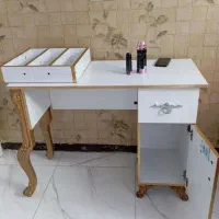 میز ناخن  استند ناخن  صندلی جکدار دستگاه بخور|آرایشگاه و سالن‌های زیبایی|تهران, مشیریه|دیوار