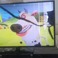 تلویزیون ومیز تلویزیون