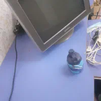 کامپیوتر رومیزی دارای دو کیس و میز کامپیوتر