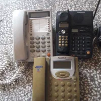 سه عددتلفن رومیزی