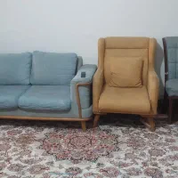 مبل ۴ نفره و ۴ نفره صندلی