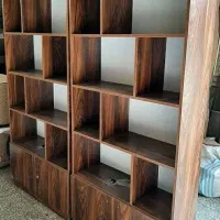 کتابخانه و قفسه ی فروشگاهی کتابخانه ی اداری