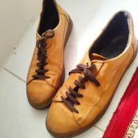 کتونی چرم