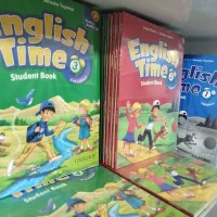 کتاب آموزشی زبان انگلیش تایم ایوالو evolve
