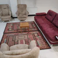 مبل سه نفره با یک عدد تخت شو|مبلمان خانگی و میز عسلی|کرج, فاز ۴ مهرشهر|دیوار