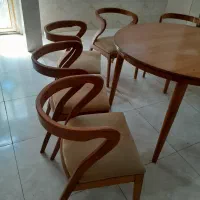 میز و صندلی چوبی مینیمال