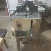 گندگی .فرز پایی سمباده نواری قطع کن با ابزارکارش