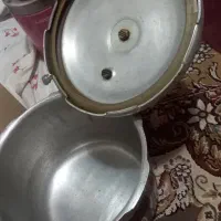 مقداری لوازم اشپزخانه|ظروف پختوپز|پرند, فاز ۵|دیوار