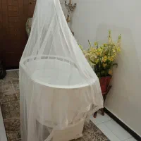 تخت متحرک نوزاد