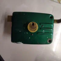 قفل درب حیاط