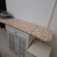 تخت با میز  و در حدآک|مبلمان خانگی و میز عسلی|کیش, |دیوار