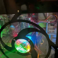 کیس ومانیتور