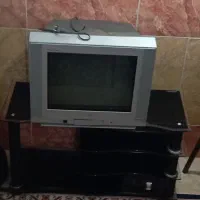 تلویزیون و میز تلویزیون