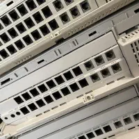 دستگاه سانترال و گوشی های تلفن