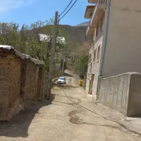 تهرا ن جاده امامزاده داوود سلقان روستای سنگان وسط