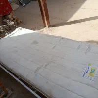 تخت اهنی با تشک|تخت و سرویس خواب|قم, شاد قلی|دیوار