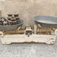 ترازوی قدیمی ۱۰کیلویی