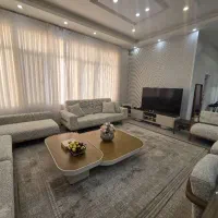 کارکنان جنوبی /طبقه بالا