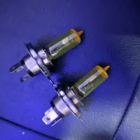 یک جفت چراغ پرقدرت