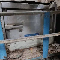 یخچال کامیون نیاز به تعمیر دارد