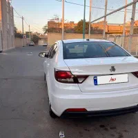 شاهین با سانروف کم کار