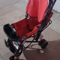 کالسکه رنگ قرمز و نو