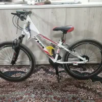 یک عدد دوچرخه ی 24 ویوا