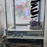 فر پیتزا و ساندویچ. گرمکن. نئون