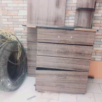 یک عدد کمد پنج کشو