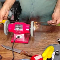 تیزکاری چاقو، قیچی، تیغ چرخ گوشت درمحل