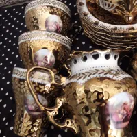 سرویس صبحانه خوری طلایی|ظروف سرو و پذیرایی|ورزنه, |دیوار