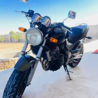 هندا هورنت 250 چهار سیلندر