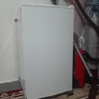 فروش یک دستگاه یخچال ۹ فوت تک لایف|یخچال و فریزر|زیرآب, |دیوار