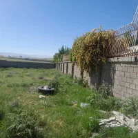 زمین-با-درب-دیوار-1000-متری-گچی-سروش