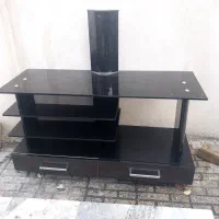 میز تلویزیون شیشه ای