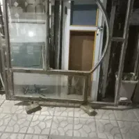 پنجره درب