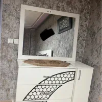 سرویس تخت خواب بادوتاپاتختی ومیزدراور وآینه وصندلی|تخت و سرویس خواب|ارومیه, |دیوار