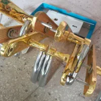 دستگیره در و کلید و پریز