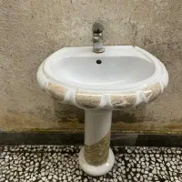 روشویی وشیر آب