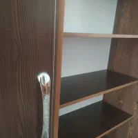 کتابخانه همراه کمد لباس